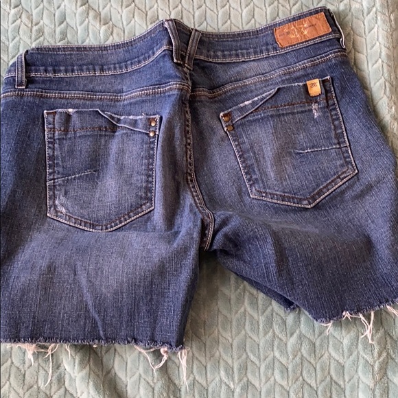 Capris - Picture 2 of 2